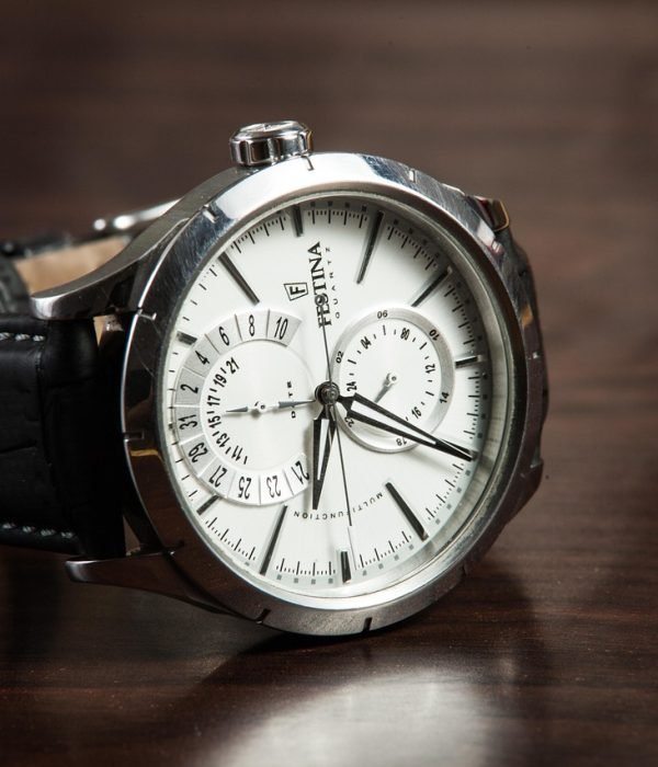 splitshire-wristwatch-407096_1280